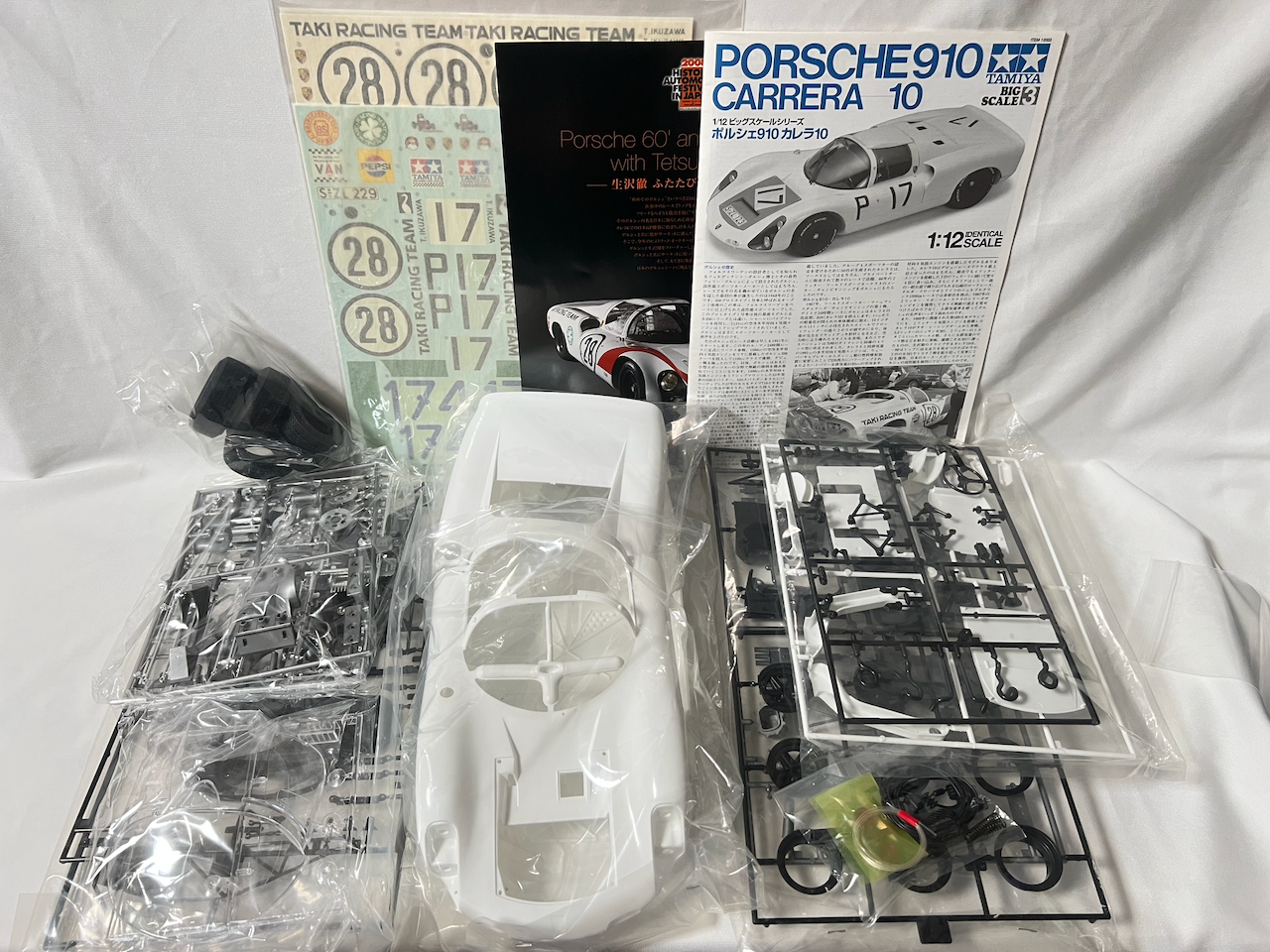 Tamiya 1/12 PORSCHE 910 CARRERA 10 Big Scale Series Plastic Model Kit